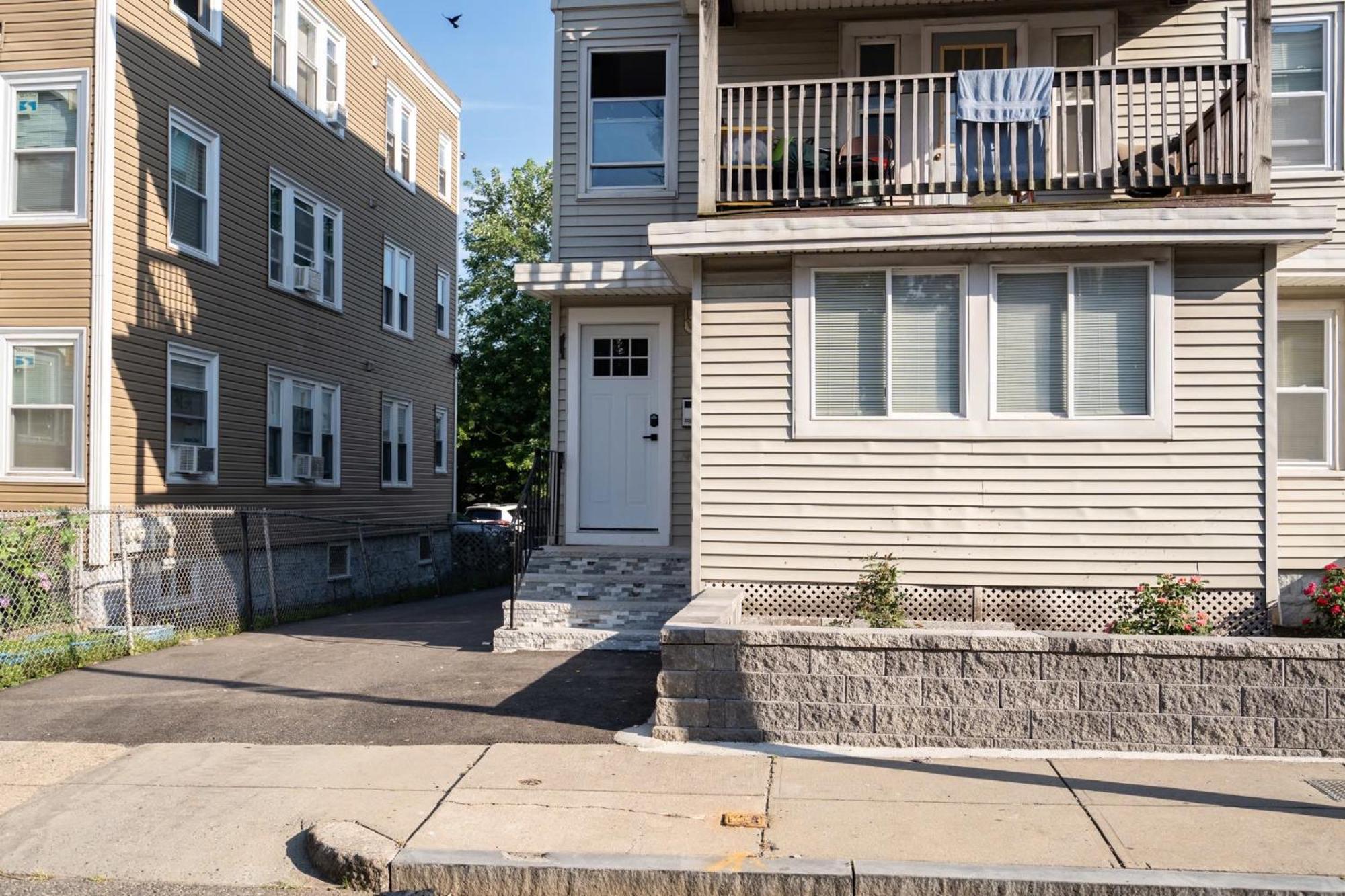 30-1 4Br Boston - Comfortable Apt Near Mbta מראה חיצוני תמונה